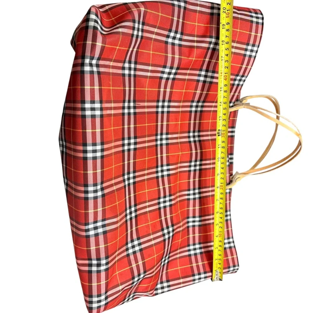 Burberry vintage red plaid oversize travel tote bag - Picture 10 of 16